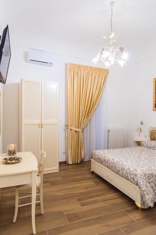 Palazzo Le Travi Ξενοδοχείο Μπάρι Εξωτερικό φωτογραφία